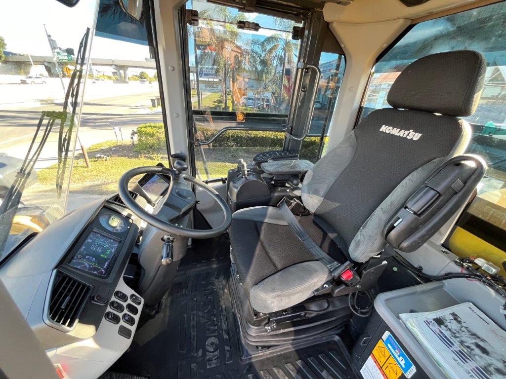 Komatsu Wa500 8