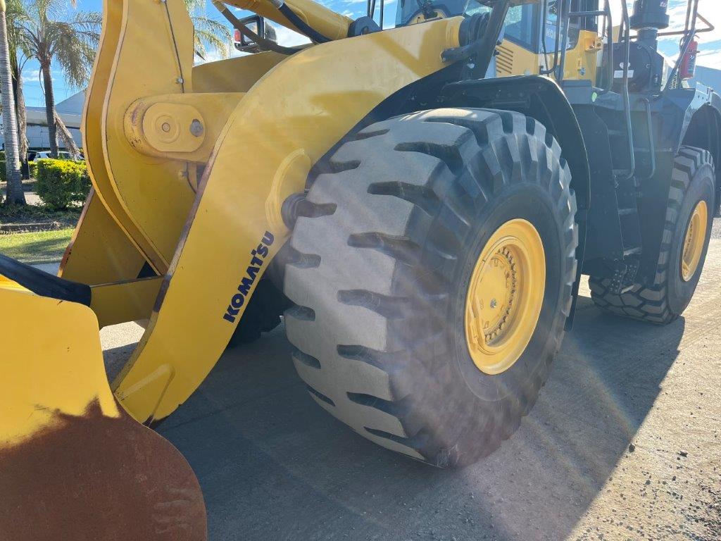 Komatsu Wa500 8